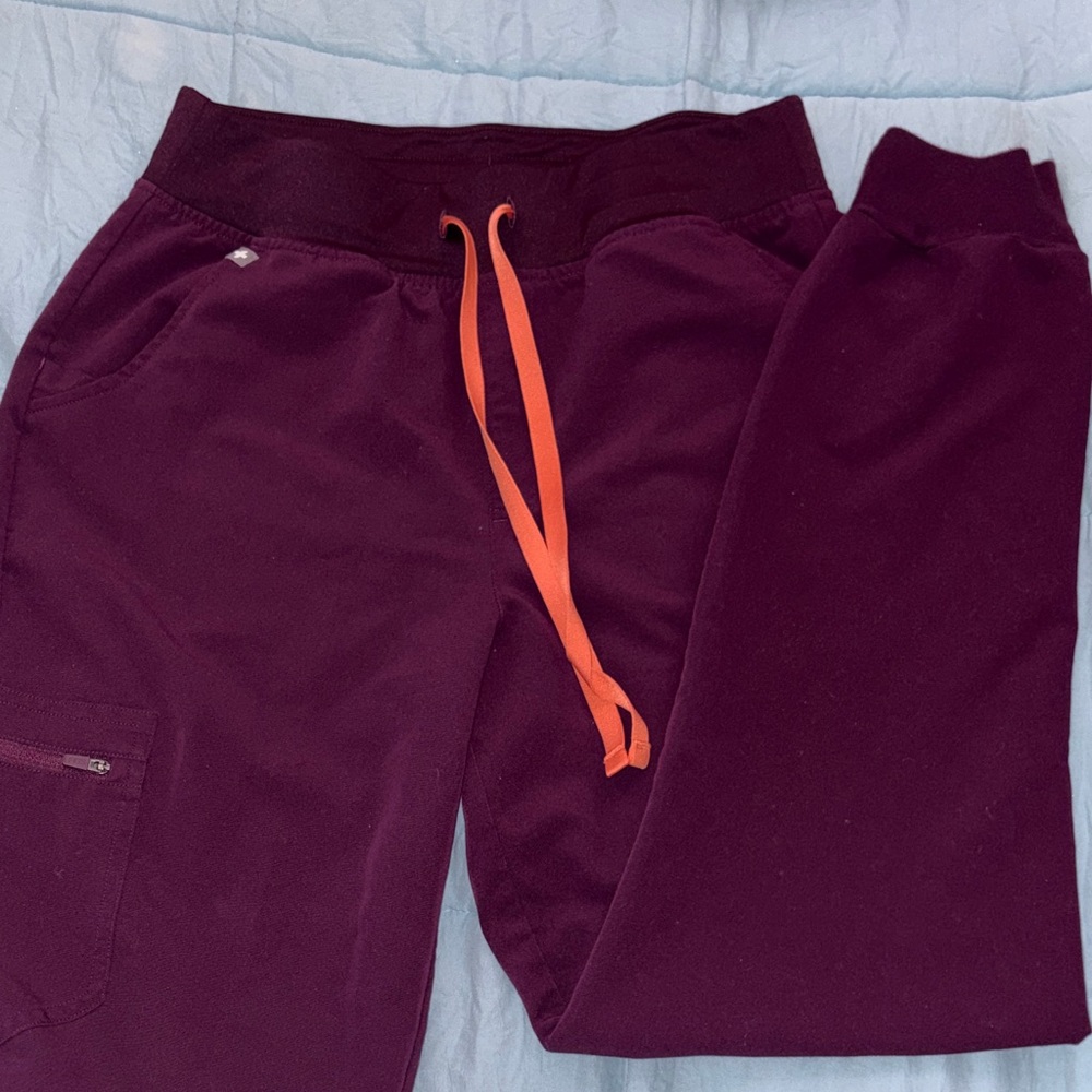 Figs women Zamora high waisted Jogger Pants with Orange Drawstring
